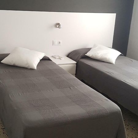 Hostal Can Joanet Cambrils Exterior foto