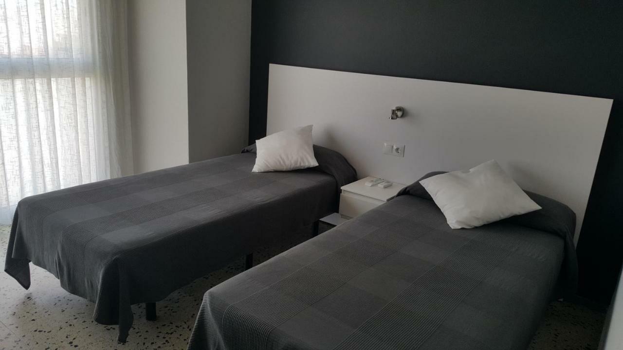 Hostal Can Joanet Cambrils Exterior foto