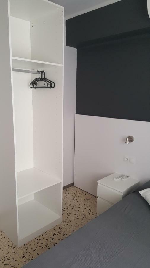 Hostal Can Joanet Cambrils Exterior foto